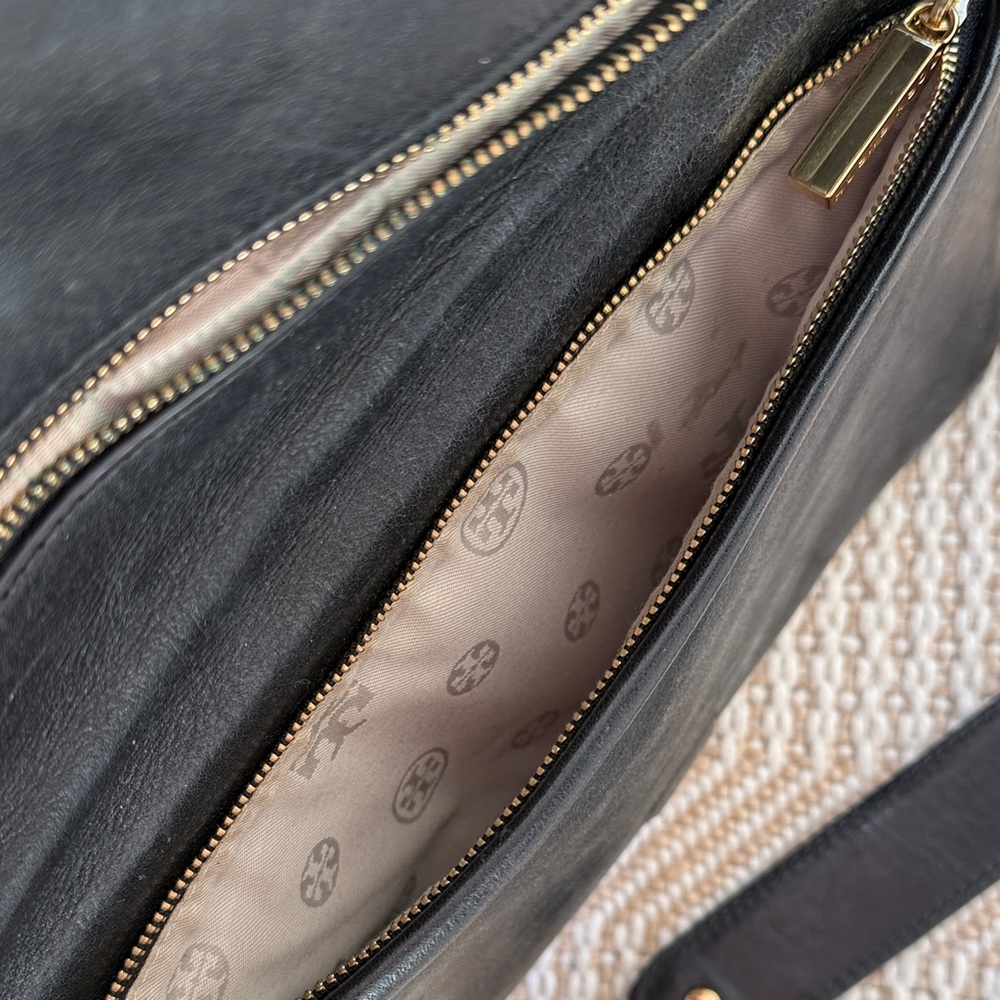 Tory Burch Black Leather Clutch with Gold Accent - Picture 5 of 8